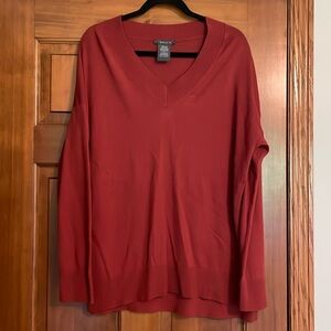 MATTY M burnt orange v-neck lightweight sweater